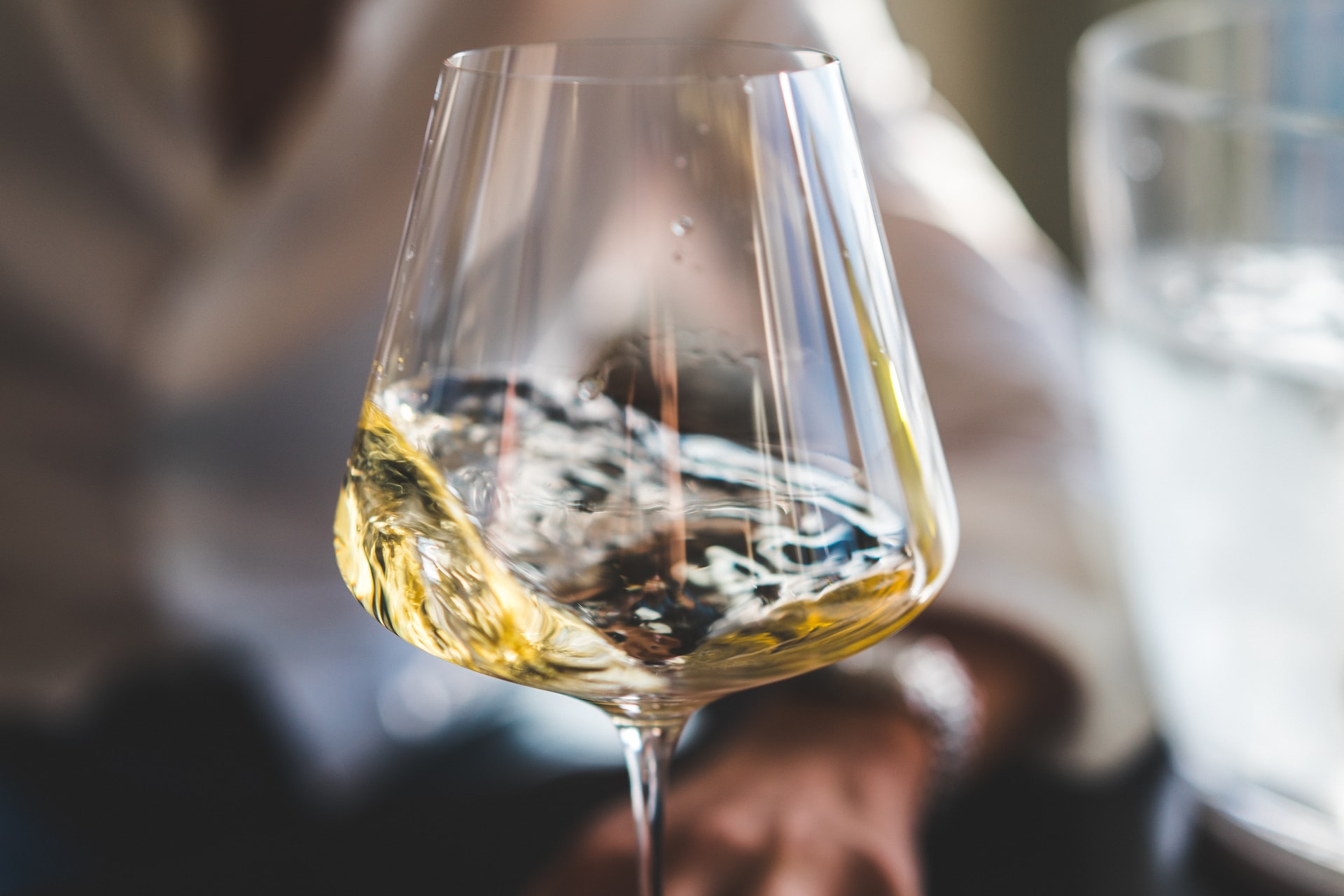 blind wine tasting ideas and themes to host your own event